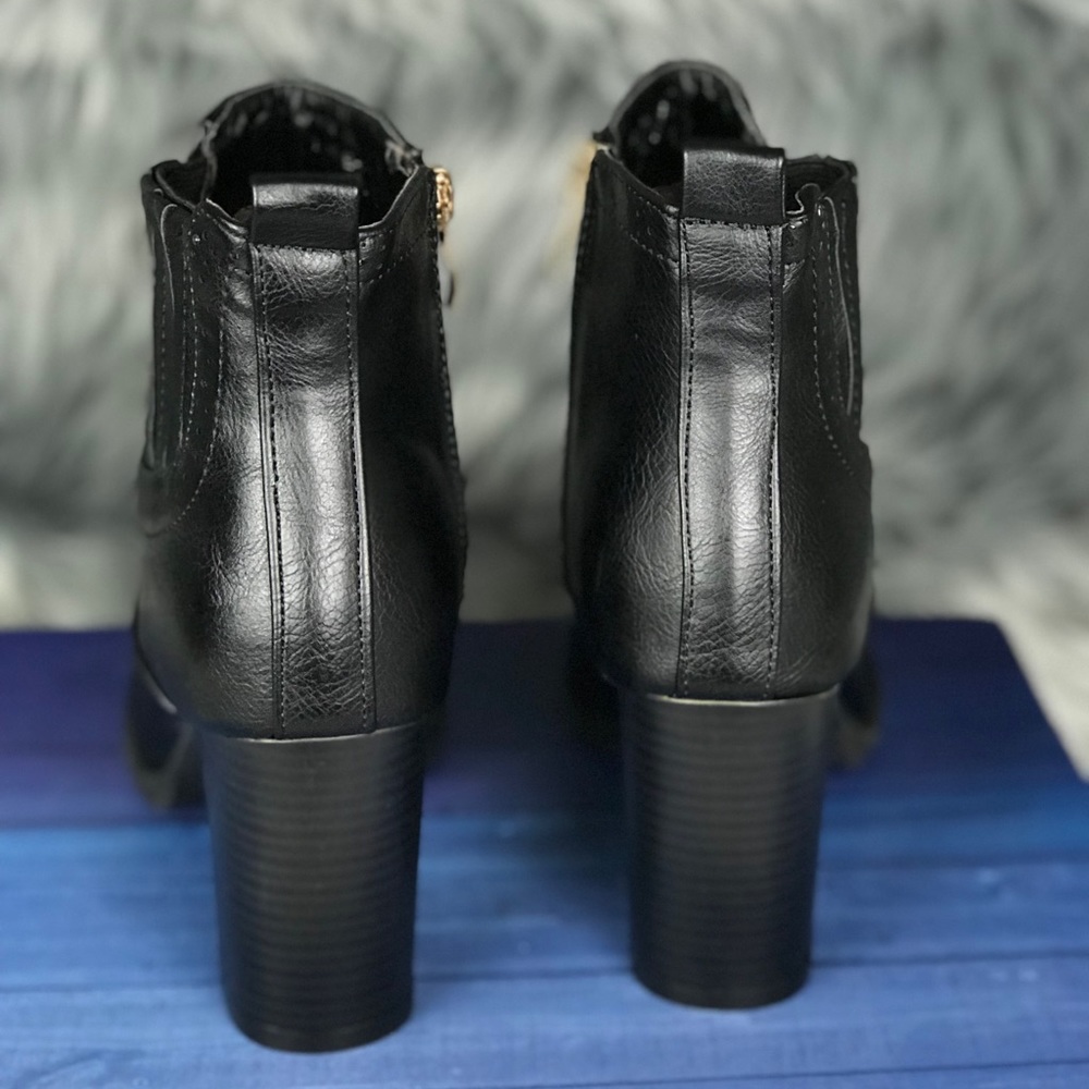 ROUND TOE OXFORD BOOTIES. - Picture 2 of 8